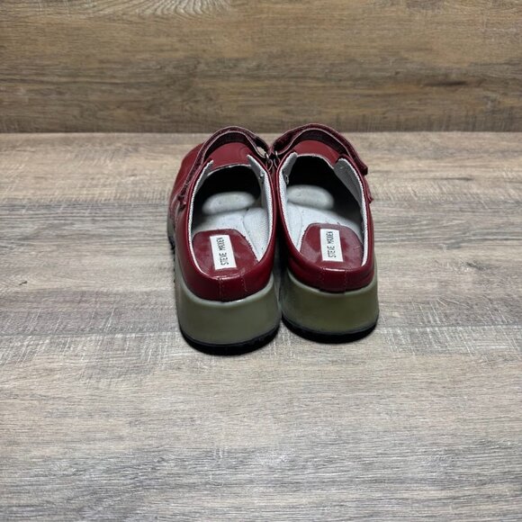 Steve Madden Red Leather Mary Jane Style Mule Shoes Women's Size 9 - Picture 3 of 7